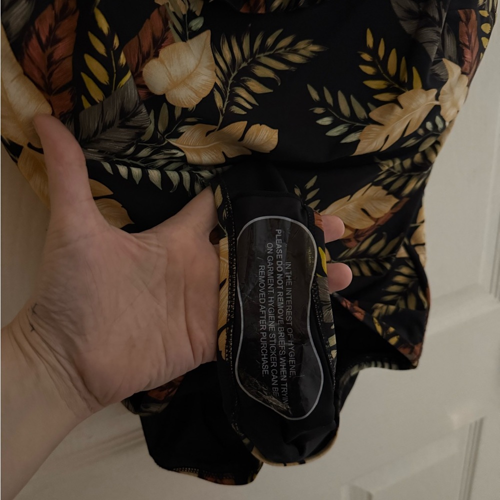 Floral Ruffle Black Swimsuit - Picture 5 of 5